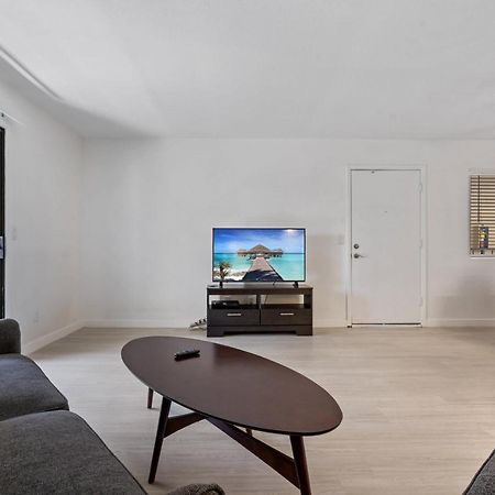 Newly Renovated 2Br Apartment W Pool By Stay Gia Phoenix Ngoại thất bức ảnh